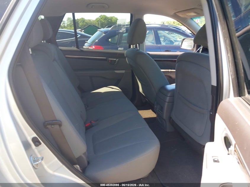 2011 Hyundai Santa fe VIN 5XYZGDAB1BG035556 IAAI salvage auction — NORMAL WEAR, Clear (New York), sold $1,050 on 2026-07-07 (photo 8)