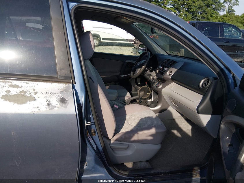 2006 Toyota Rav 4 VIN JTMBD33V666005232 IAAI salvage auction — REAR END, Salvage (West Virginia), sold $875 on 2026-07-23 (photo 5)