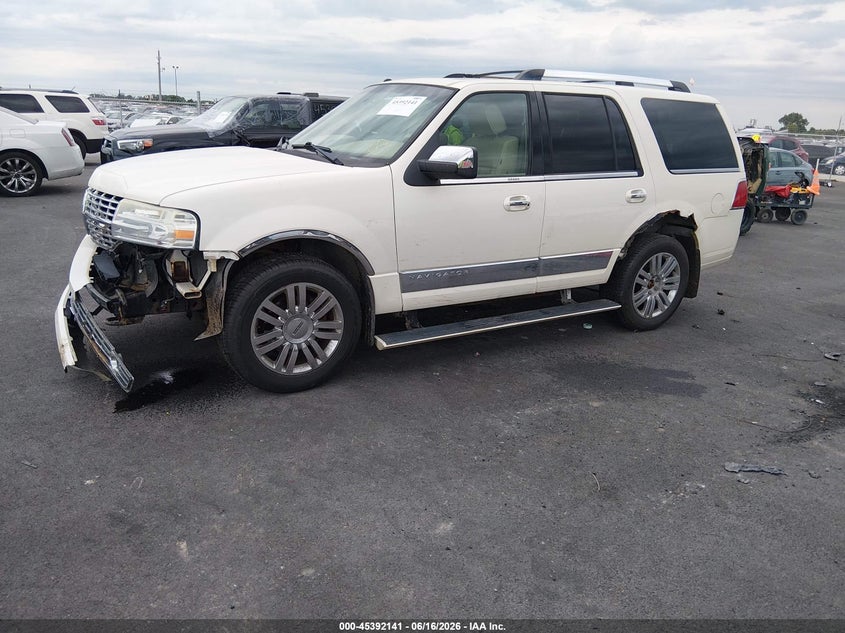 2007 Lincoln Navigator VIN 5LMFU28547LJ13591 IAAI salvage auction — FRONT END, Salvage (Illinois), sold $25 on 2026-08-01 (photo 2)