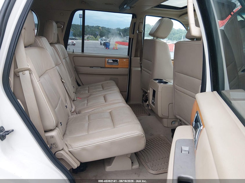 2007 Lincoln Navigator VIN 5LMFU28547LJ13591 IAAI salvage auction — FRONT END, Salvage (Illinois), sold $25 on 2026-08-01 (photo 8)