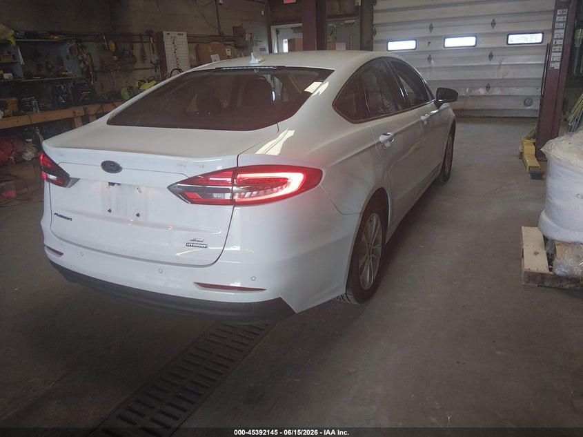 2020 Ford Fusion VIN 3FA6P0LU5LR200581 IAAI salvage auction — NORMAL WEAR, SF97 (Rhode Island), sold $9,100 on 2026-07-31 (photo 4)