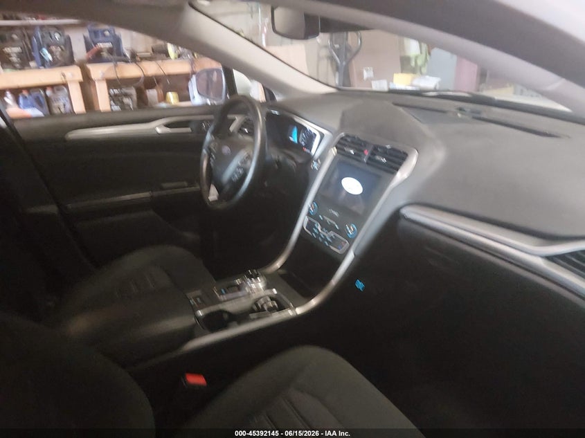 2020 Ford Fusion VIN 3FA6P0LU5LR200581 IAAI salvage auction — NORMAL WEAR, SF97 (Rhode Island), sold $9,100 on 2026-07-31 (photo 5)