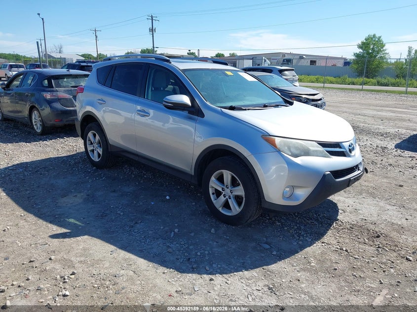 2014 Toyota Rav 4 VIN 2T3RFREV3EW196985 IAAI salvage auction — FRONT & REAR, Clear (Wisconsin), sold $3,850 on 2026-07-09 (photo 1)
