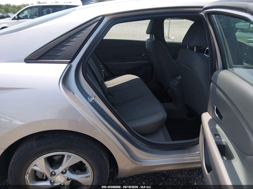 2021 Hyundai Elantra VIN 5NPLL4AG7MH049275 IAAI salvage auction — NORMAL WEAR, SF97 (Maryland), sold $225 on 2026-07-21 (photo 8)