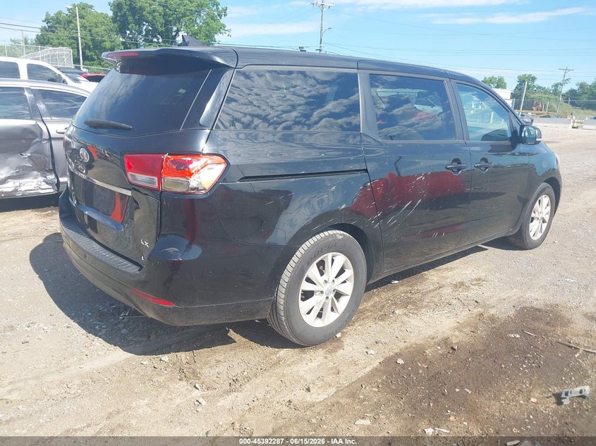 2018 Kia SEDONA VIN KNDMB5C13J6387803 IAAI salvage auction — NORMAL WEAR, Clear (Tennessee), sold $600 on 2026-07-16 (photo 4)