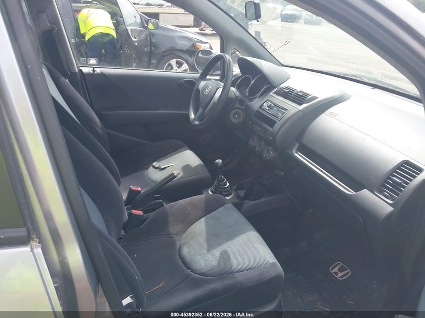 2007 Honda Fit VIN JHMGD37467S067843 IAAI salvage auction — NORMAL WEAR, Reconstructed (Massachusetts), sold $400 on 2026-07-17 (photo 5)