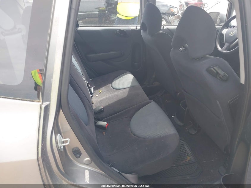 2007 Honda Fit VIN JHMGD37467S067843 IAAI salvage auction — NORMAL WEAR, Reconstructed (Massachusetts), sold $400 on 2026-07-17 (photo 8)
