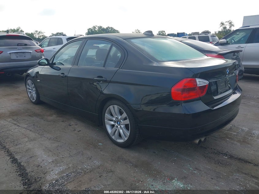 2007 BMW 3 series VIN WBAVA33557KX75272 IAAI salvage auction — LEFT SIDE, Salvage (North Carolina), sold $1,250 on 2026-07-06 (photo 3)