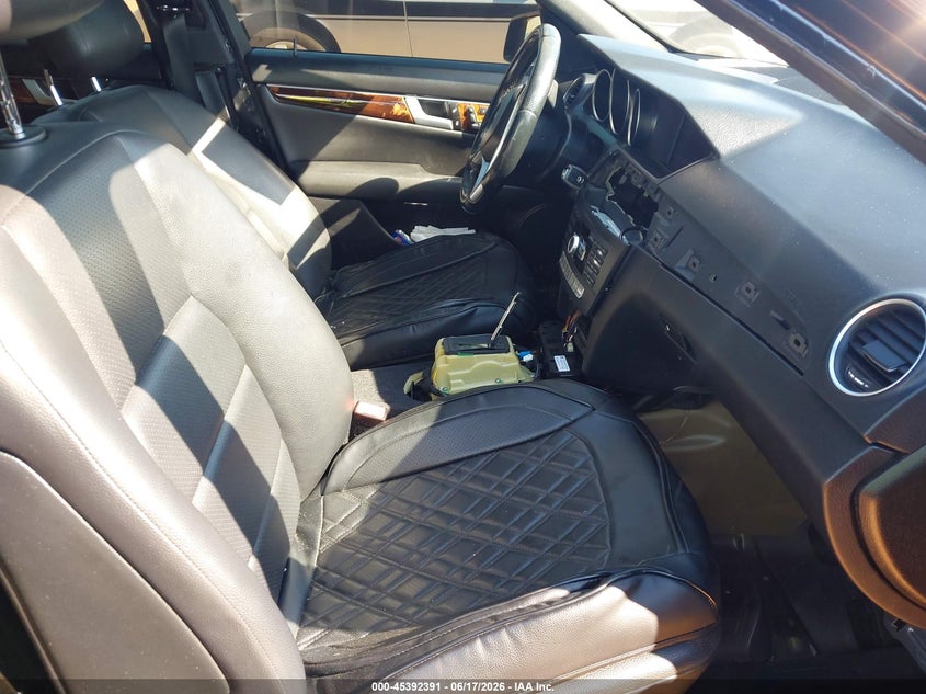 2014 Mercedes-benz C-klasse VIN WDDGF4HB3EA966179 IAAI salvage auction — STRIPPED, Salvage (North Carolina), sold $1,150 on 2026-08-03 (photo 5)