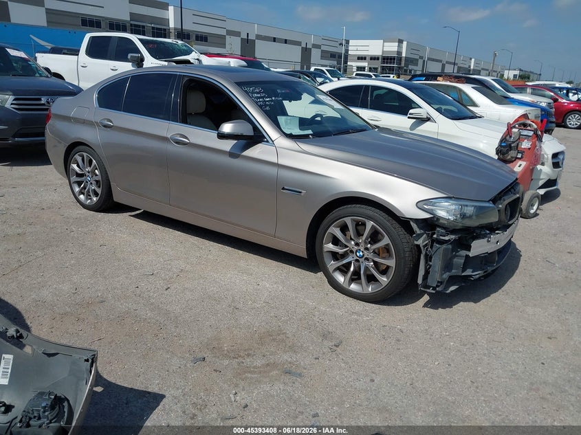 2015 BMW 5er VIN WBA5B1C5XFG126246 IAAI salvage auction — FRONT END, Salvage Title, sold $825 on 2026-07-28 (photo 1)