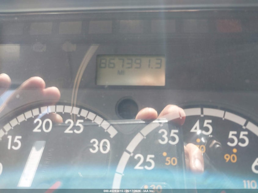 2015 Freightliner Cascadia 125 VIN 3AKJGLBG7FSGT0908 IAAI salvage auction — SIDE, Salvage (California), sold $8,400 on 2026-09-02 (photo 5)