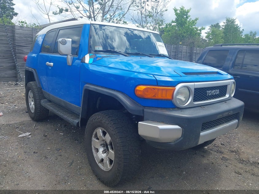 2007 Toyota Fj cruiser VIN JTEBU11F870046820 IAAI salvage auction — REAR END, Clear (Massachusetts), sold $2,250 on 2026-07-24 (photo 1)