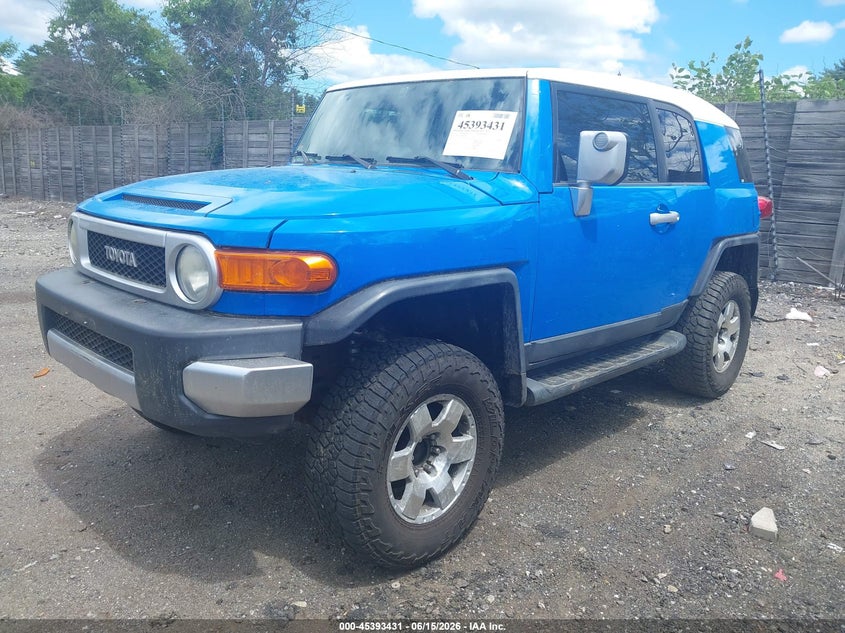 2007 Toyota Fj cruiser VIN JTEBU11F870046820 IAAI salvage auction — REAR END, Clear (Massachusetts), sold $2,250 on 2026-07-24 (photo 2)