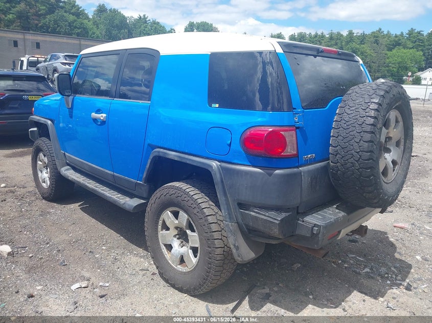 2007 Toyota Fj cruiser VIN JTEBU11F870046820 IAAI salvage auction — REAR END, Clear (Massachusetts), sold $2,250 on 2026-07-24 (photo 3)