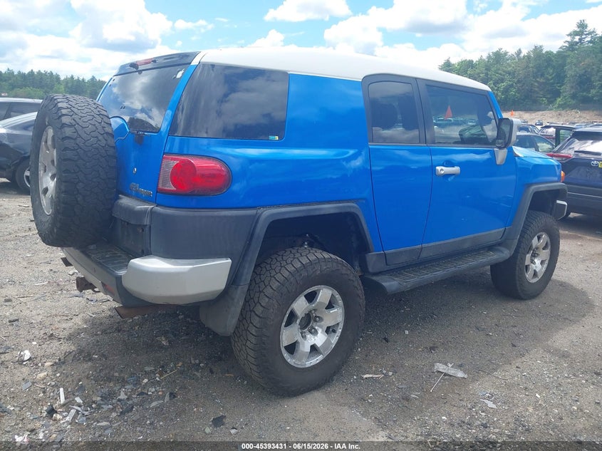 2007 Toyota Fj cruiser VIN JTEBU11F870046820 IAAI salvage auction — REAR END, Clear (Massachusetts), sold $2,250 on 2026-07-24 (photo 4)