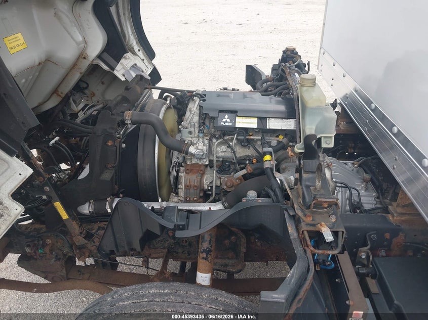 2014 Mitsubishi fuso truck Fe VIN JL6BNG1A8EK000938 IAAI salvage auction — ALL OVER, Clear (Massachusetts), sold $525 on 2026-07-22 (photo 9)