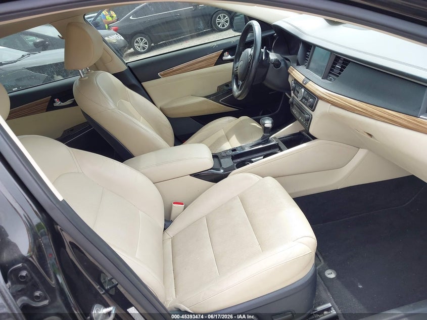2017 Kia Cadenza VIN KNALC4J19H5067680 IAAI salvage auction — NORMAL WEAR, Original (Kentucky), sold $525 on 2026-07-29 (photo 8)