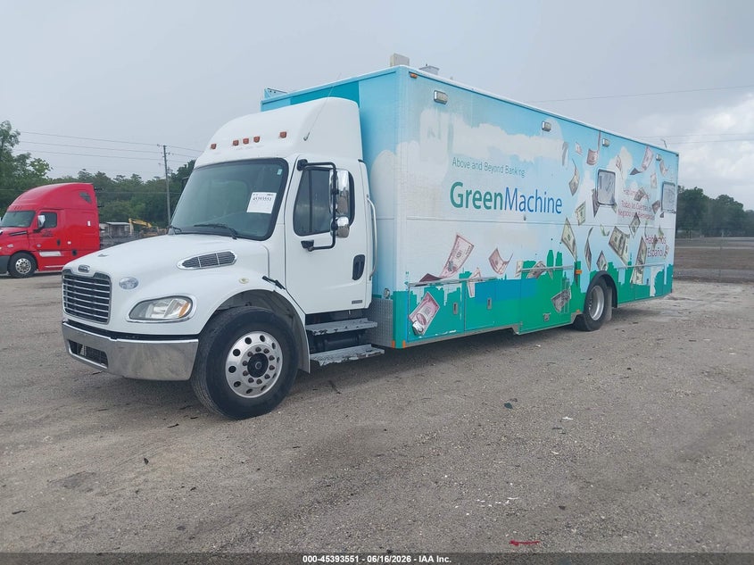 2010 Freightliner M2 106 VIN 1FVACXDTXAHAL3560 IAAI salvage auction — NORMAL WEAR, Clear (New Jersey), sold $15,400 on 2026-07-15 (photo 2)