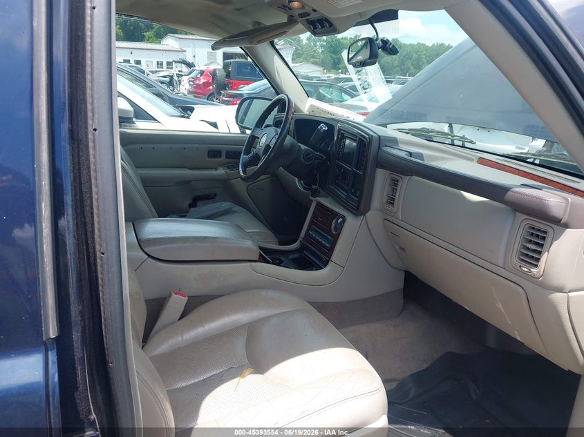 2005 Cadillac Escalade VIN 1GYEK63N65R182052 IAAI salvage auction — NORMAL WEAR, Clear-Dealer Only (North Carolina), sold $650 on 2026-07-20 (photo 5)