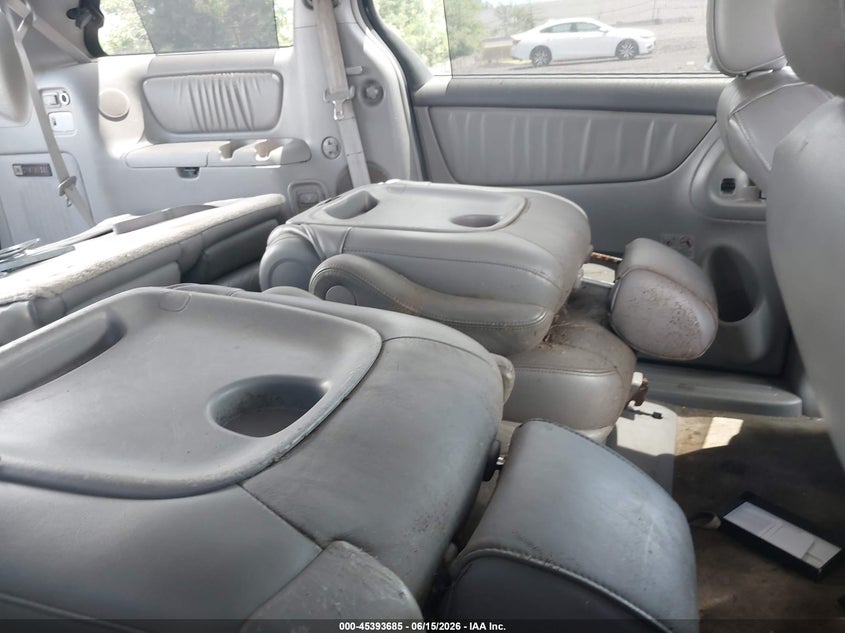 2007 Toyota Sienna VIN 5TDBK22C17S005687 IAAI salvage auction — NORMAL WEAR, Clear (New Jersey), sold $1,050 on 2026-07-14 (photo 8)