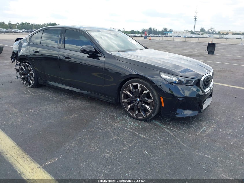 2024 BMW 5er VIN WBA43FJ06RCS19600 IAAI salvage auction — REAR END, Rebuildable (Florida), sold $26,250 on 2026-07-30 (photo 1)