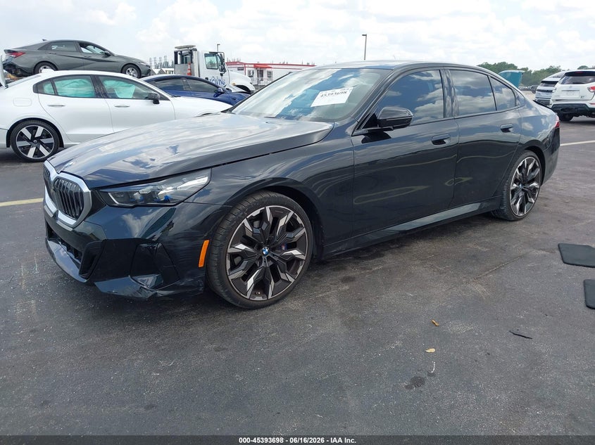 2024 BMW 5er VIN WBA43FJ06RCS19600 IAAI salvage auction — REAR END, Rebuildable (Florida), sold $26,250 on 2026-07-30 (photo 2)