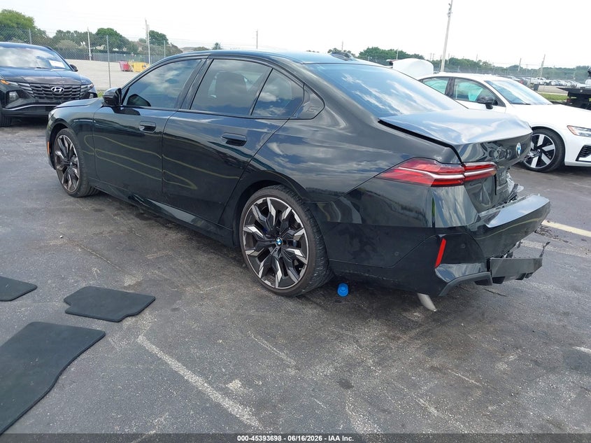2024 BMW 5er VIN WBA43FJ06RCS19600 IAAI salvage auction — REAR END, Rebuildable (Florida), sold $26,250 on 2026-07-30 (photo 3)