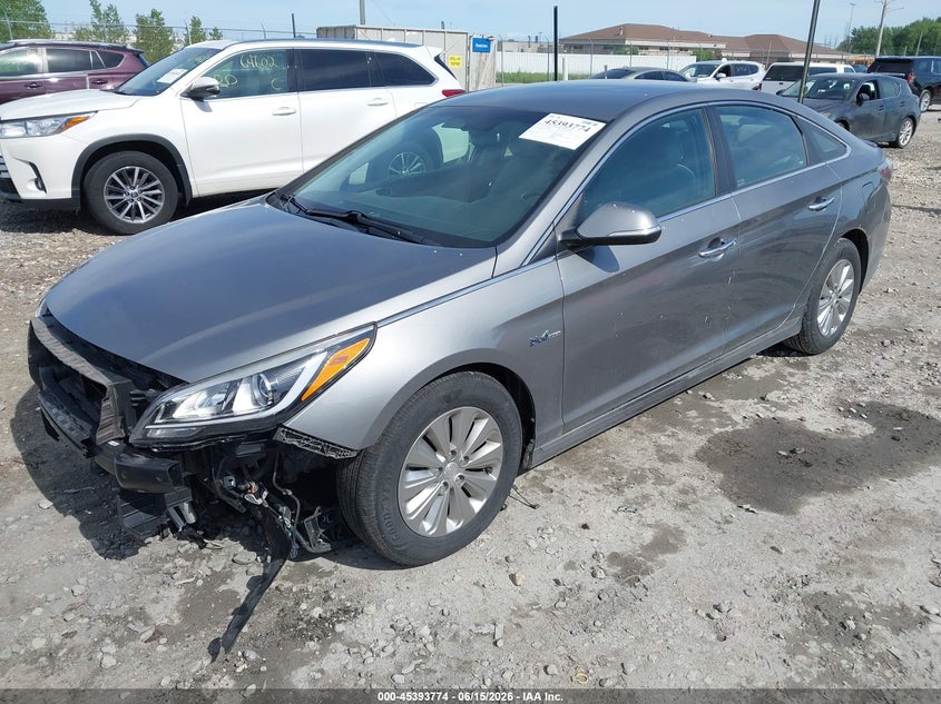 2017 Hyundai VIN KMHE24L39HA067288 IAAI salvage auction — FRONT END, Clear (Wisconsin), sold $1,725 on 2026-07-16 (photo 2)