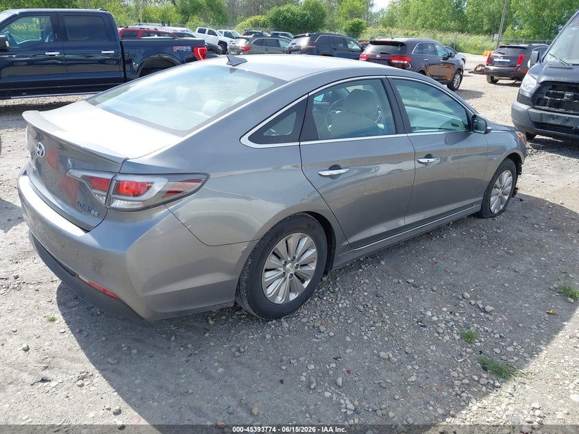2017 Hyundai VIN KMHE24L39HA067288 IAAI salvage auction — FRONT END, Clear (Wisconsin), sold $1,725 on 2026-07-16 (photo 4)