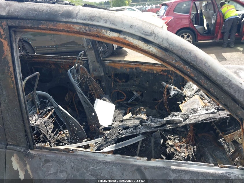 2010 Toyota Rav4 VIN JTMRF4DV2AD022305 IAAI salvage auction — TOTAL BURN, Non-Repairable (Virginia), sold $200 on 2026-07-07 (photo 5)