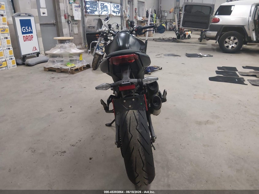 2023 Ducati Monster VIN ZDMMAMDT5PB008205 IAAI salvage auction — FRONT END, Salvage (Maine), sold $3,700 on 2026-08-12 (photo 6)