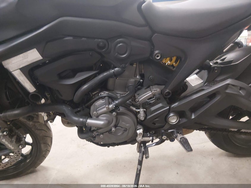 2023 Ducati Monster VIN ZDMMAMDT5PB008205 IAAI salvage auction — FRONT END, Salvage (Maine), sold $3,700 on 2026-08-12 (photo 9)