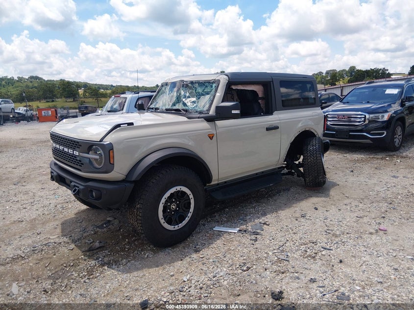 2025 Ford Bronco VIN 1FMDE9AH5SLA95938 IAAI salvage auction — ROLLOVER, Salvage Title, sold $15,600 on 2026-07-30 (photo 2)