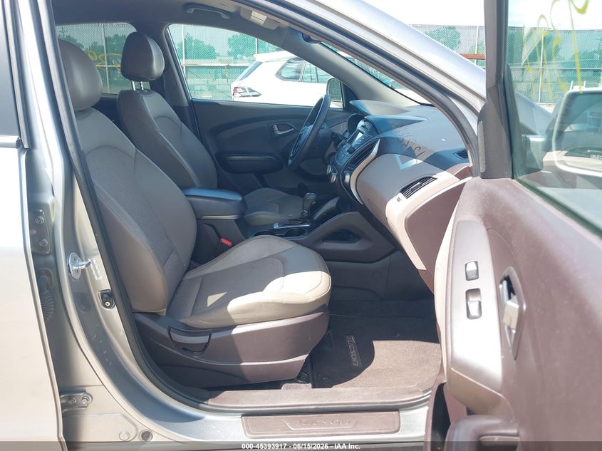 2015 Hyundai Tucson VIN KM8JTCAF6FU046901 IAAI salvage auction — FRONT & REAR, Clear (Indiana), sold $2,050 on 2026-07-07 (photo 5)
