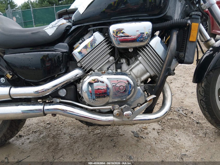 2002 Honda Vf750 VIN JH2RC43062M800449 IAAI salvage auction — NORMAL WEAR, Original (Kentucky), sold $50 on 2026-07-06 (photo 8)