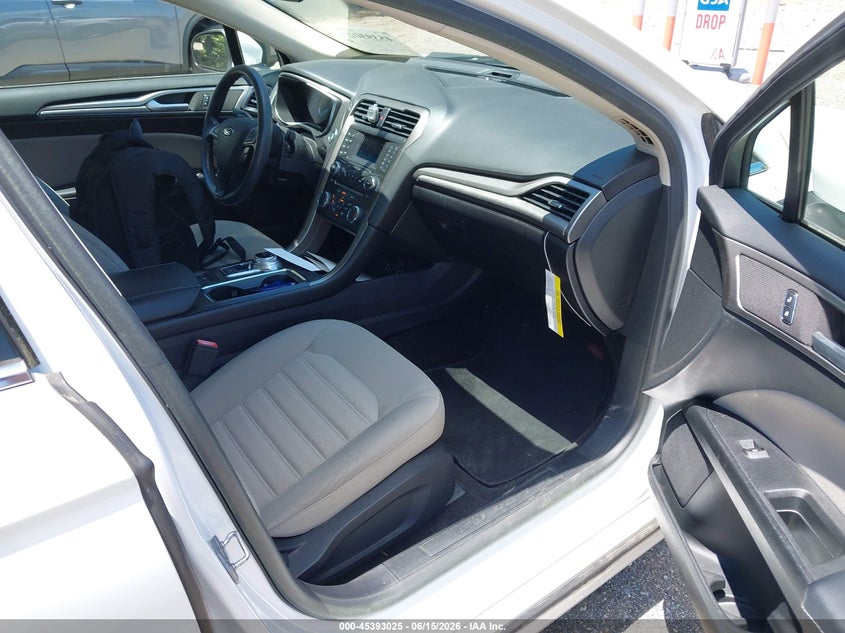 2018 Ford Fusion VIN 3FA6P0UU3JR101026 IAAI salvage auction — NORMAL WEAR, SF97 (Virginia), sold $12,050 on 2026-07-22 (photo 5)