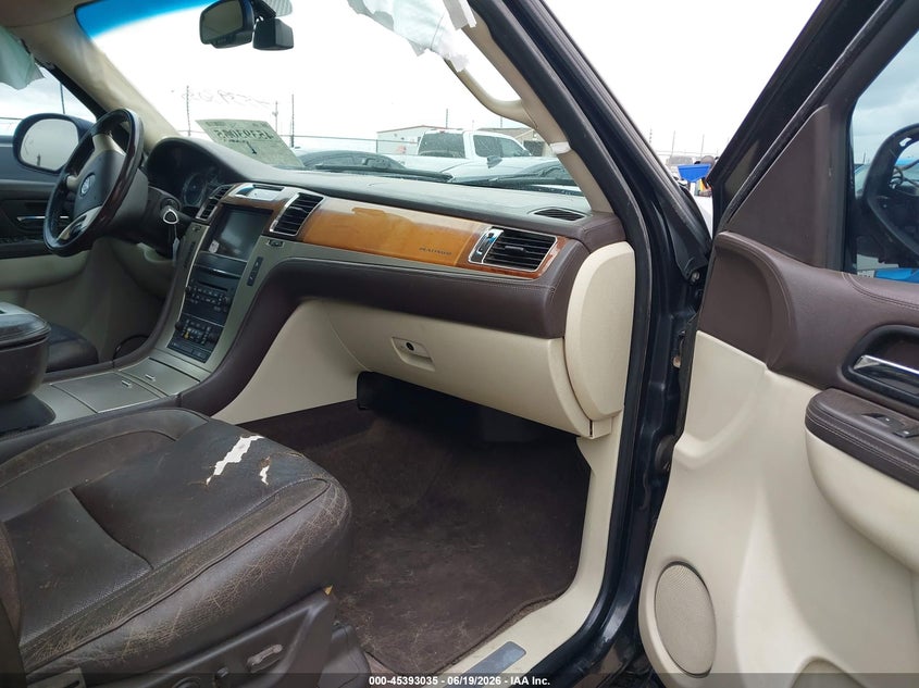 2011 Cadillac Escalade VIN 1GYS3KEF6BR214007 IAAI salvage auction — FRONT END, Salvage (Texas), sold $1,200 on 2026-08-21 (photo 5)