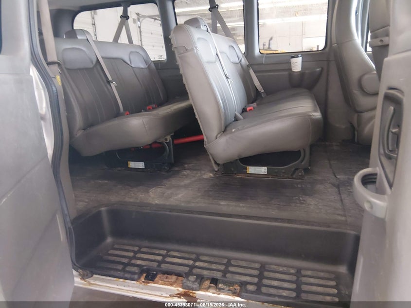 2016 Chevrolet Express 2500 VIN 1GAWGEFF7G1280236 IAAI salvage auction — NORMAL WEAR, Sf97 (New York), sold $10,275 on 2026-08-20 (photo 8)