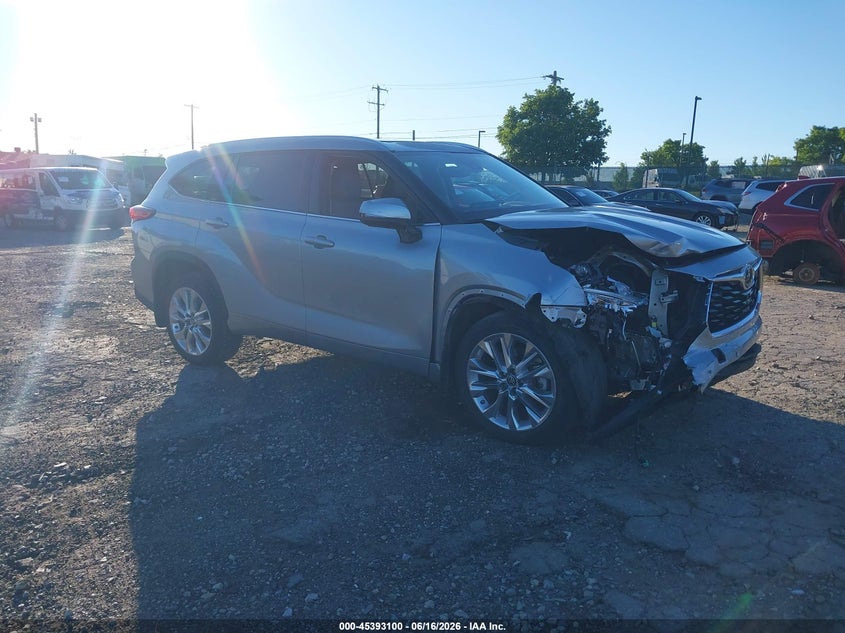 2022 Toyota Highlander VIN 5TDDZRBH6NS165540 IAAI salvage auction — FRONT END, Salvage (Pennsylvania), sold $14,050 on 2026-07-24 (photo 1)