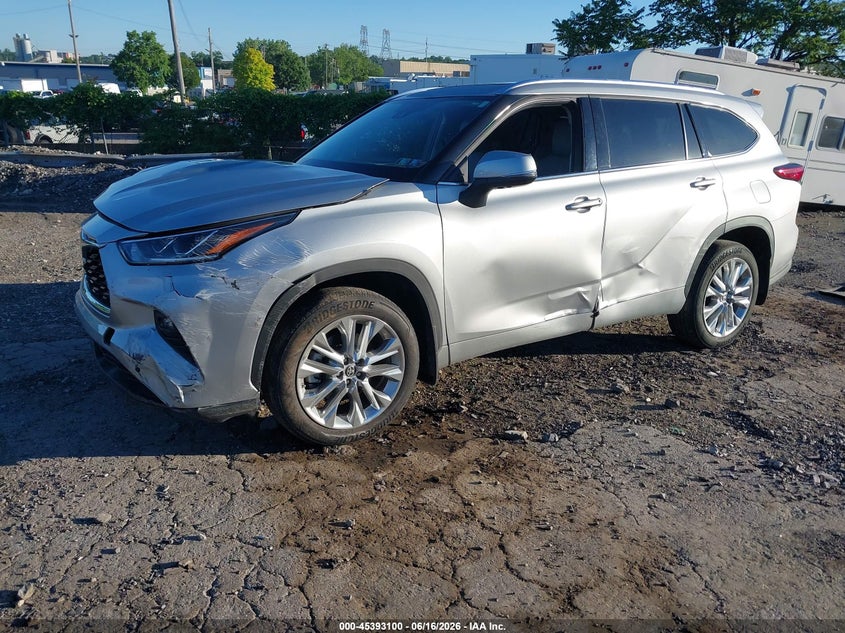 2022 Toyota Highlander VIN 5TDDZRBH6NS165540 IAAI salvage auction — FRONT END, Salvage (Pennsylvania), sold $14,050 on 2026-07-24 (photo 2)