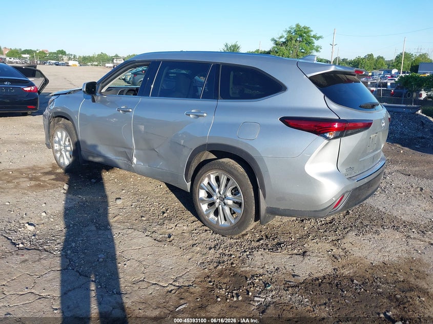 2022 Toyota Highlander VIN 5TDDZRBH6NS165540 IAAI salvage auction — FRONT END, Salvage (Pennsylvania), sold $14,050 on 2026-07-24 (photo 3)