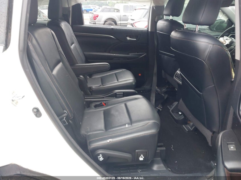 2015 Toyota Highlander VIN 5TDYKRFH6FS054424 IAAI salvage auction — FRONT END, Salvage (Georgia), sold $7,425 on 2026-07-29 (photo 8)