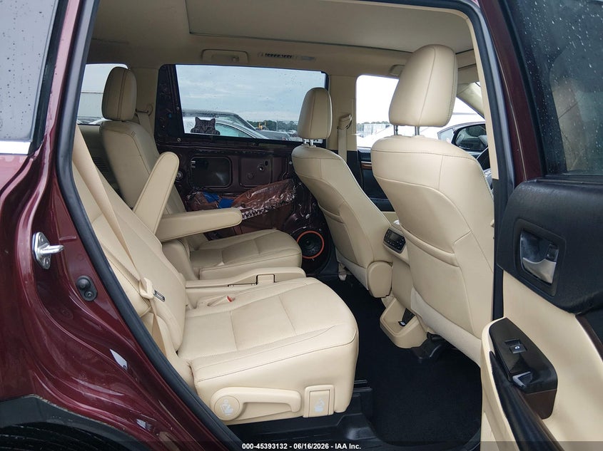 2018 Toyota Highlander VIN 5TDYZRFH5JS286744 IAAI salvage auction — SIDE, Salvage Title, sold $7,800 on 2026-07-29 (photo 8)