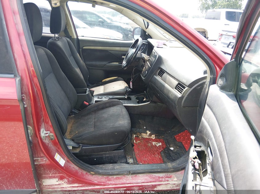 2017 Mitsubishi Outlander VIN JA4AD3A33HZ044420 IAAI salvage auction — REAR END, Salvage Title, sold $1,000 on 2026-07-29 (photo 5)