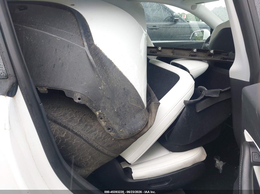 2021 Tesla Model y VIN 5YJYGAEE1MF130711 IAAI salvage auction — REAR END, Salvage Title, sold $8,100 on 2026-07-30 (photo 8)