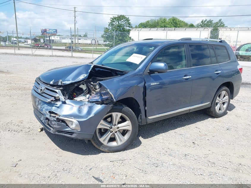 2013 Toyota Highlander VIN 5TDDK3EH0DS208345 IAAI salvage auction — LEFT FRONT, Salvage (North Carolina), sold $6,100 on 2026-07-17 (photo 2)