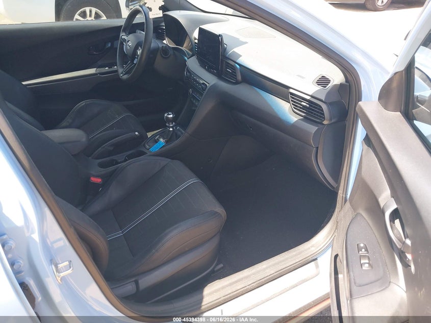 2022 Hyundai Veloster VIN KMHT36AH1NU015534 IAAI salvage auction — FRONT END, Rebuildable (Florida), sold $6,100 on 2026-07-23 (photo 5)