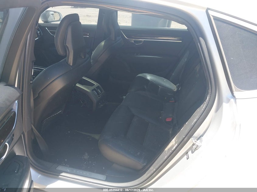 2018 Volvo S90 VIN LVY982AK3JP021051 IAAI salvage auction — FRONT & REAR, Original (Texas), sold $1,750 on 2026-07-23 (photo 8)