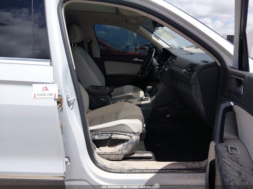 2018 Volkswagen Tiguan VIN 3VV3B7AX4JM008386 IAAI salvage auction — WATER/FLOOD, Salvage (Texas), sold $2,900 on 2026-07-23 (photo 6)