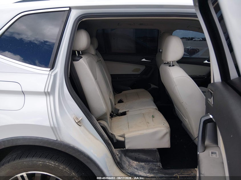 2018 Volkswagen Tiguan VIN 3VV3B7AX4JM008386 IAAI salvage auction — WATER/FLOOD, Salvage (Texas), sold $2,900 on 2026-07-23 (photo 8)